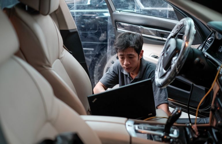 OnlyBim Kiểm tra xe BMW