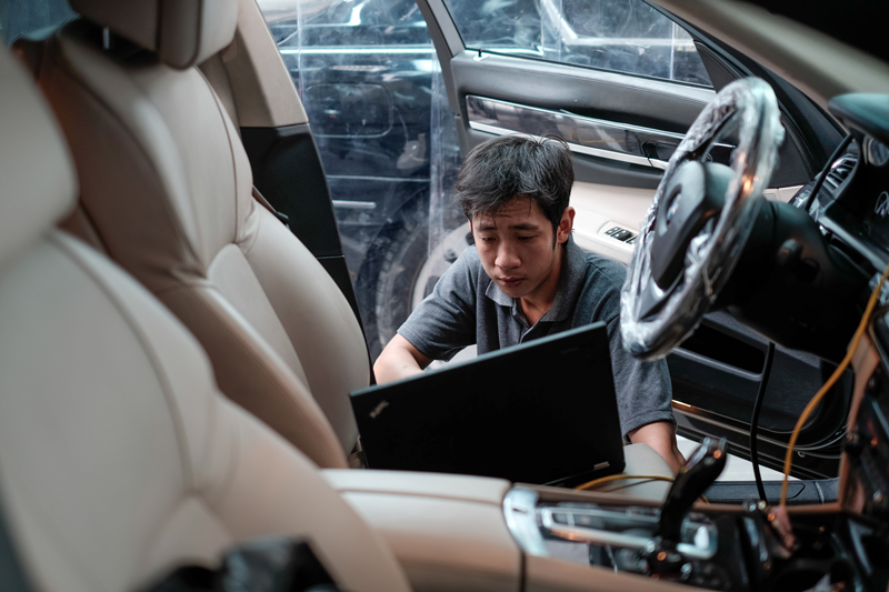 OnlyBim Kiểm tra xe BMW